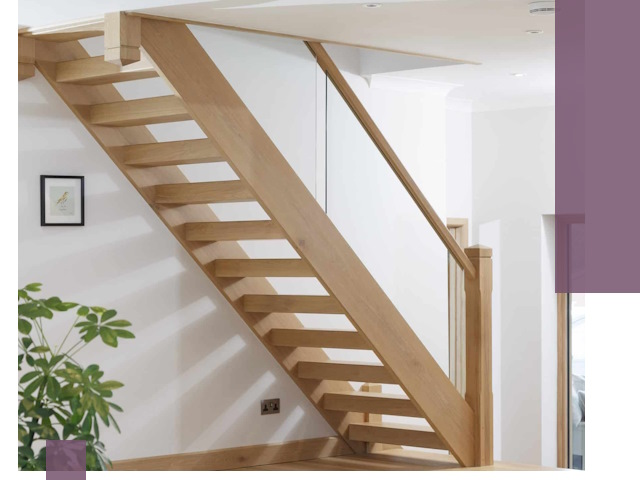 Изготовление деревянных лестниц под ключ в Вольске для дома