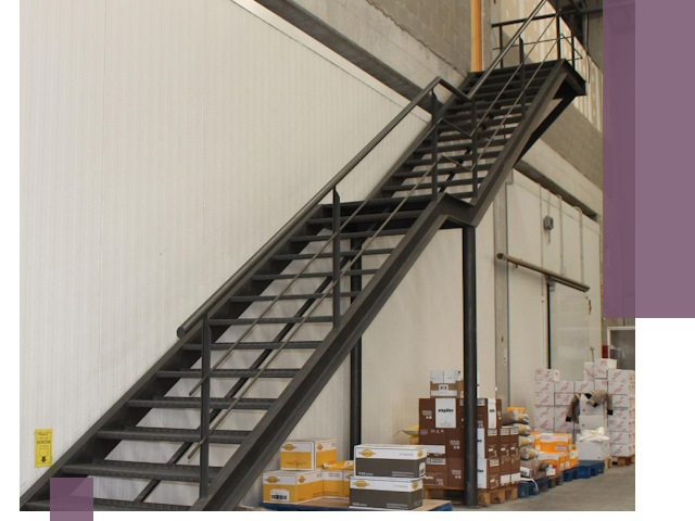 Лестницы для производства в Вольске — изготовление и монтаж
