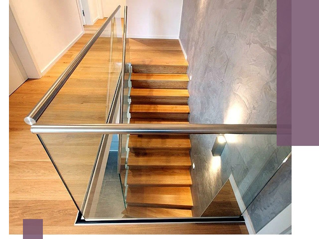 Перила для лестницы в доме — изготовление и монтаж в Вольске