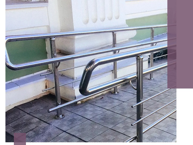 Ограждения пандусов из металла и нержавейки в Вольске